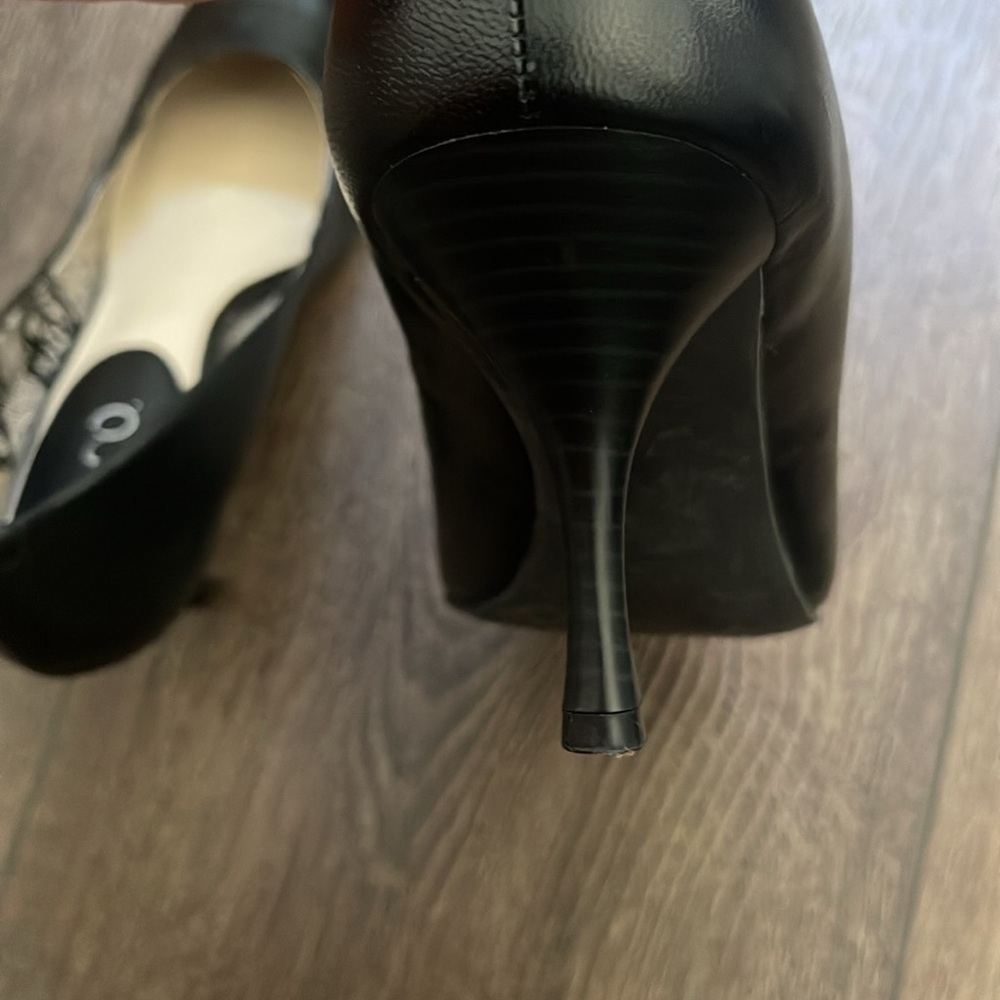 Nine & CO Black Heels - Picture 11 of 13